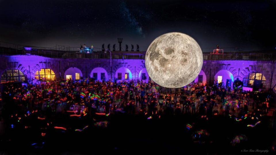 ivor toms photography Silent Disco by Shush Events at Nothe Fort produced by b-side at Nothe Fort, Weymouth Photo: Ivor Toms Photography